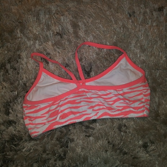 Lounge Bras (2), size 36 - Picture 4 of 6